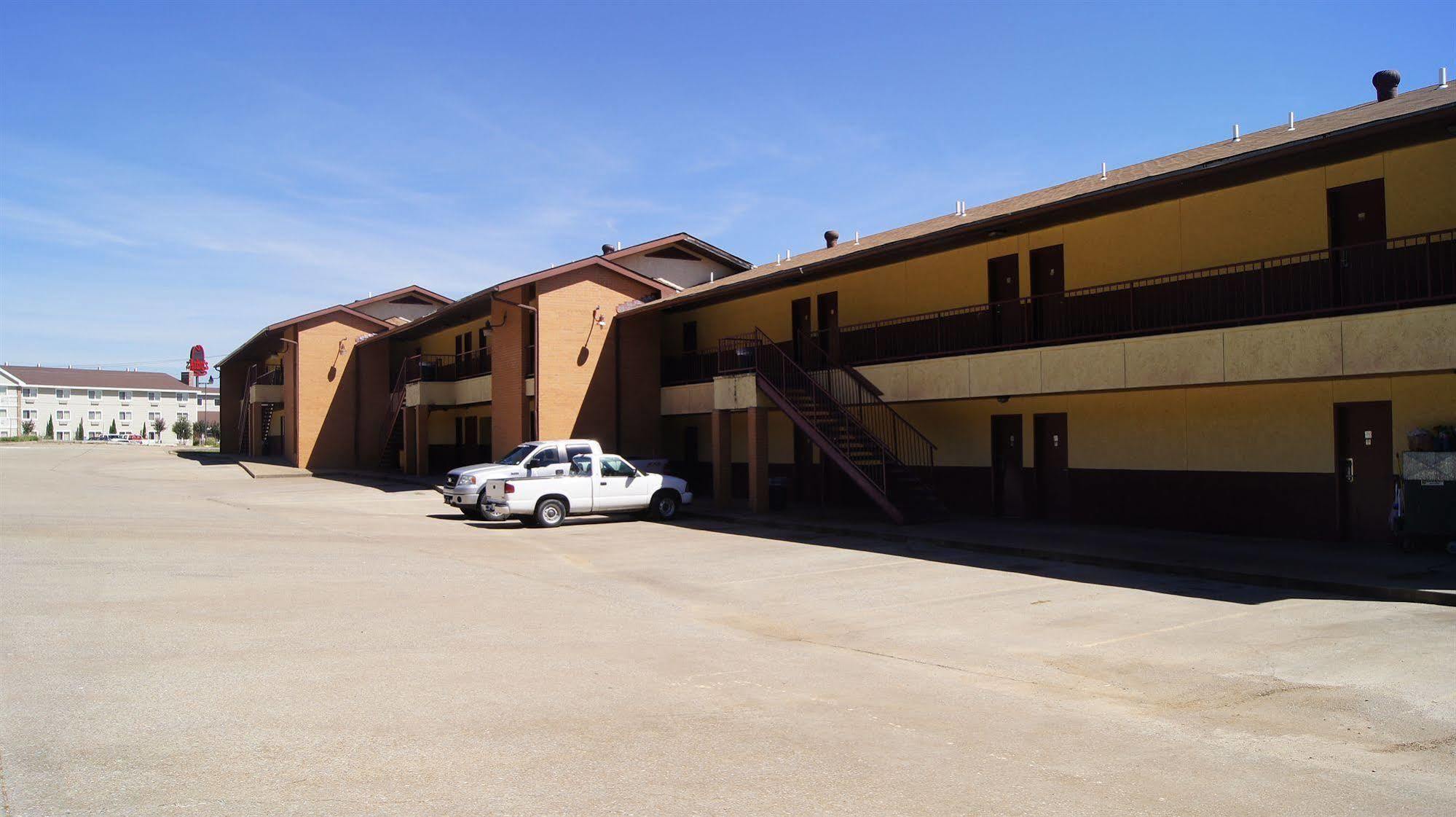 Holiday Lodge & Suites Mcalester Exterior photo