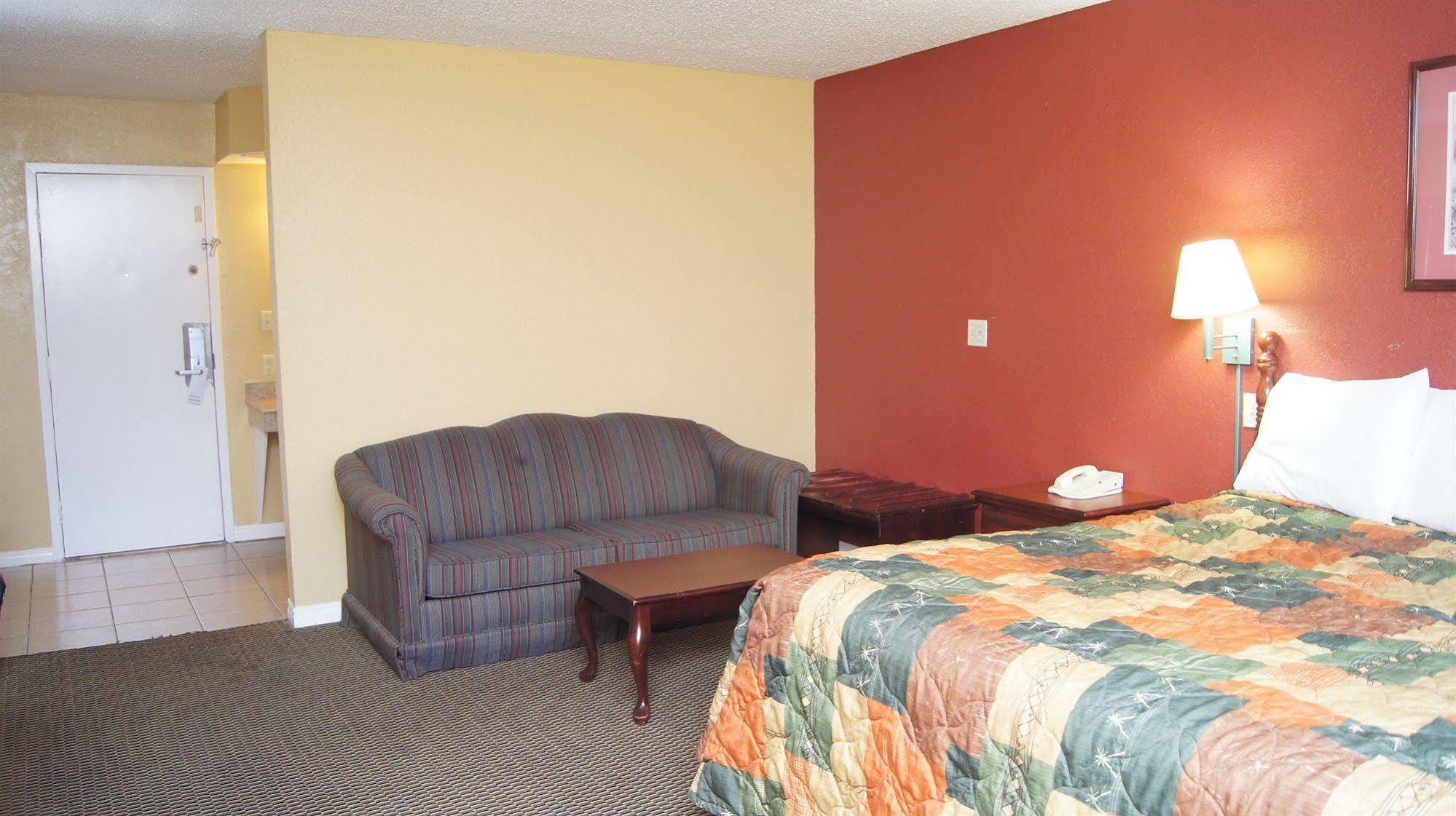 Holiday Lodge & Suites Mcalester Exterior photo