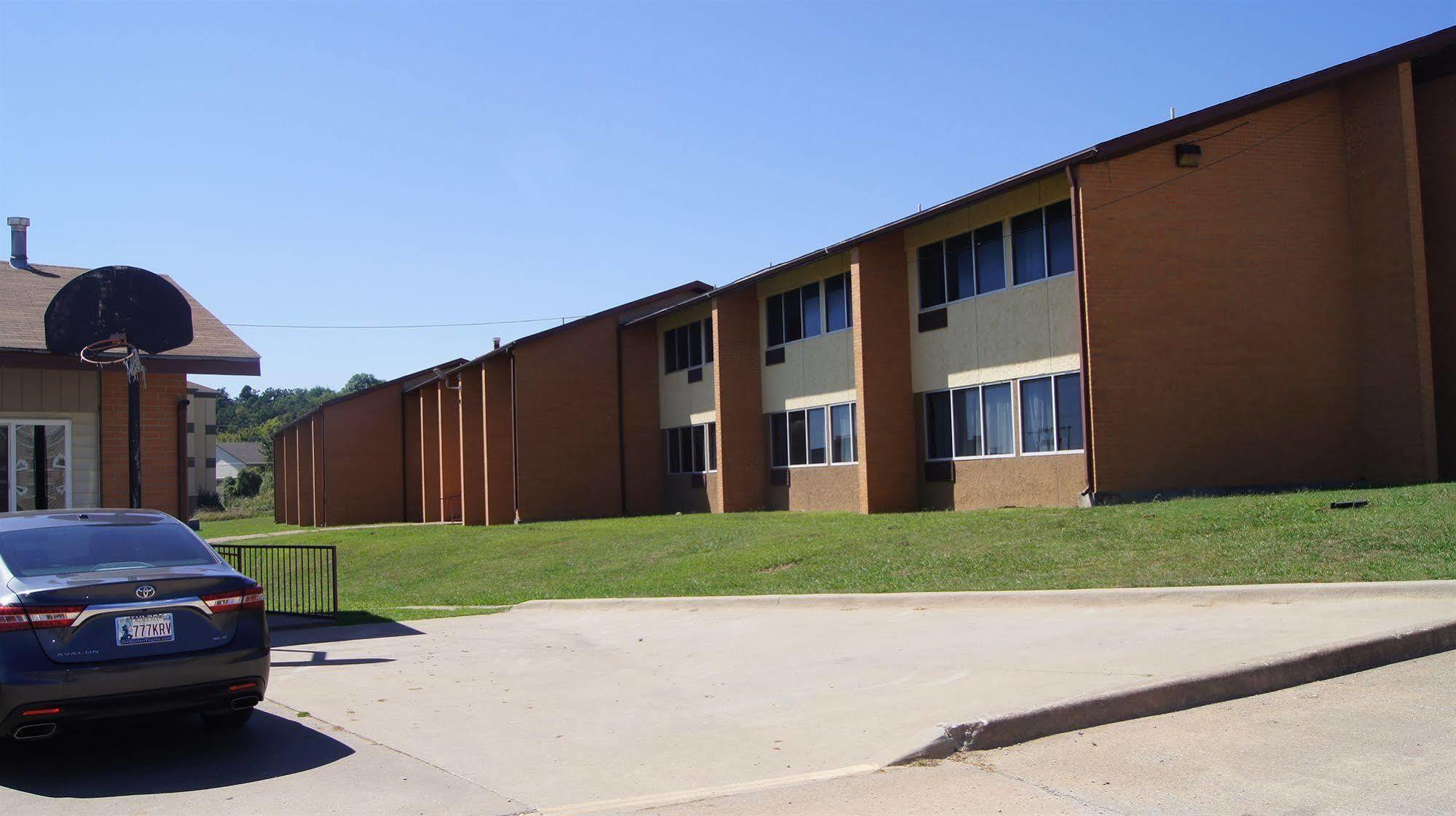 Holiday Lodge & Suites Mcalester Exterior photo